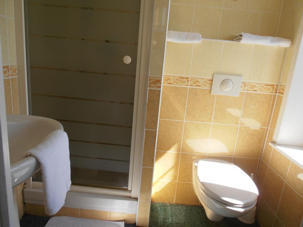 Hotel De La Meuse Charleville-Mézières Habitación foto